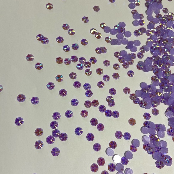 2000 Rhinestone Purple 5mm Flatback Nail Art Craft - Picture 6 of 6